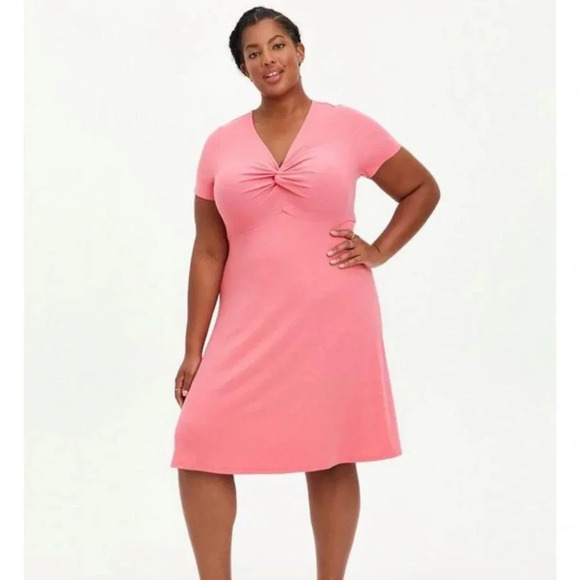 TORRID‎ Coral Mini Rib Knit Twist Front Skater Dress Size 2 ( 2X ) - Picture 1 of 7